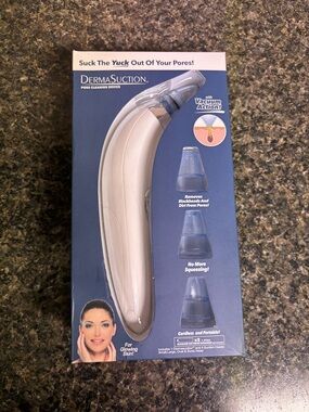 DermaSuction Pore Cleaning Device